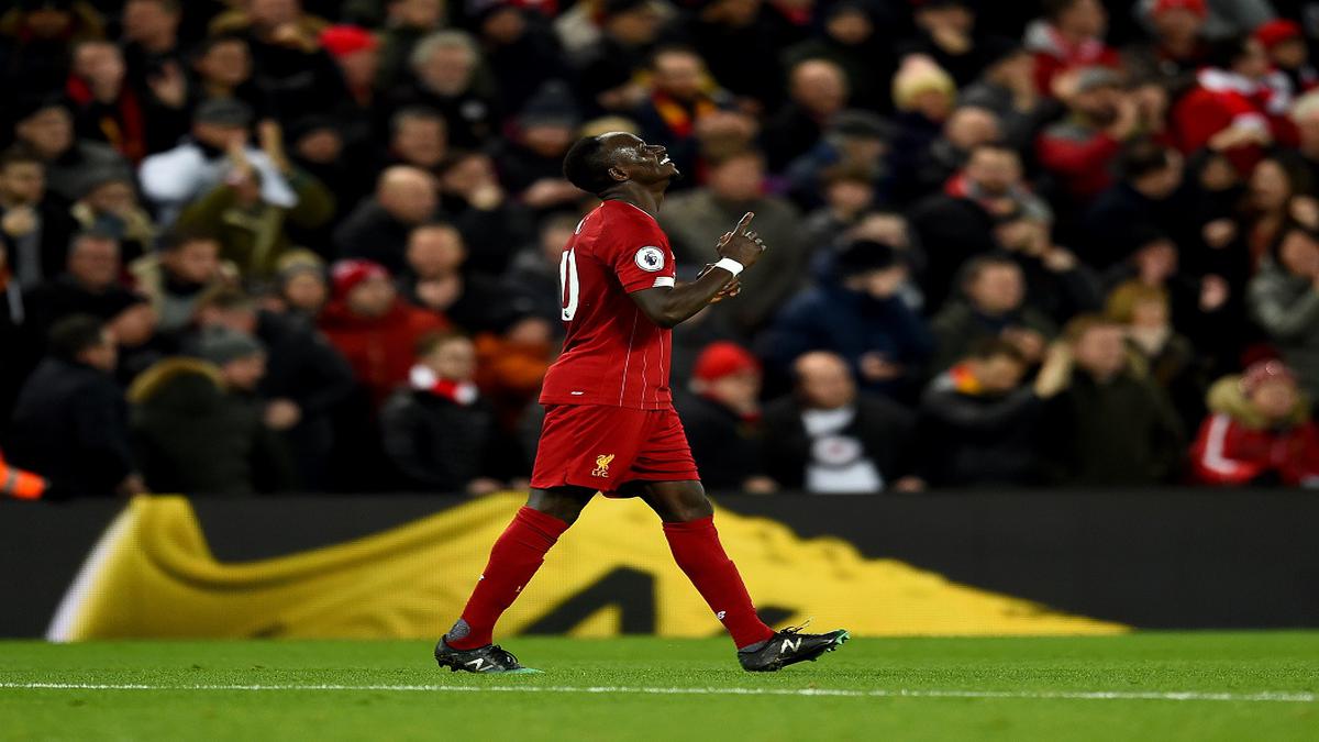 Liverpool's Sadio Mane forced to skip prize parade after plane grounding