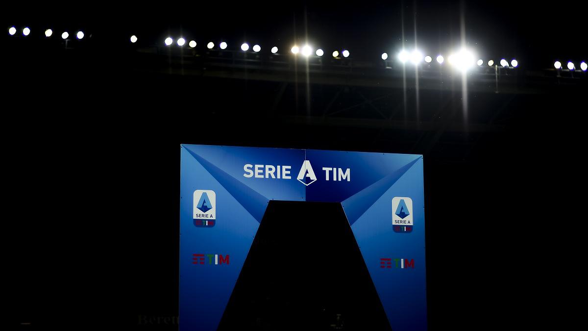 Serie A chief apologises for controversial anti-racism art