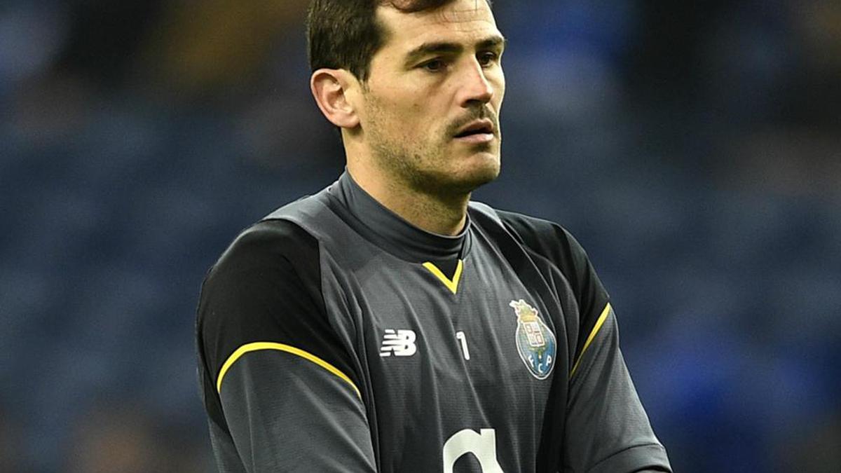 Casillas renova pelo FC Porto e Pinto da Costa já o vê a ganhar a