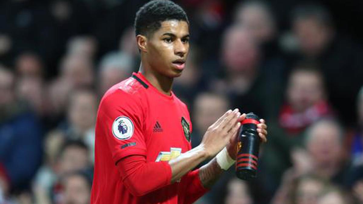 Coronavirus: Rashford helps feed children during shutdown