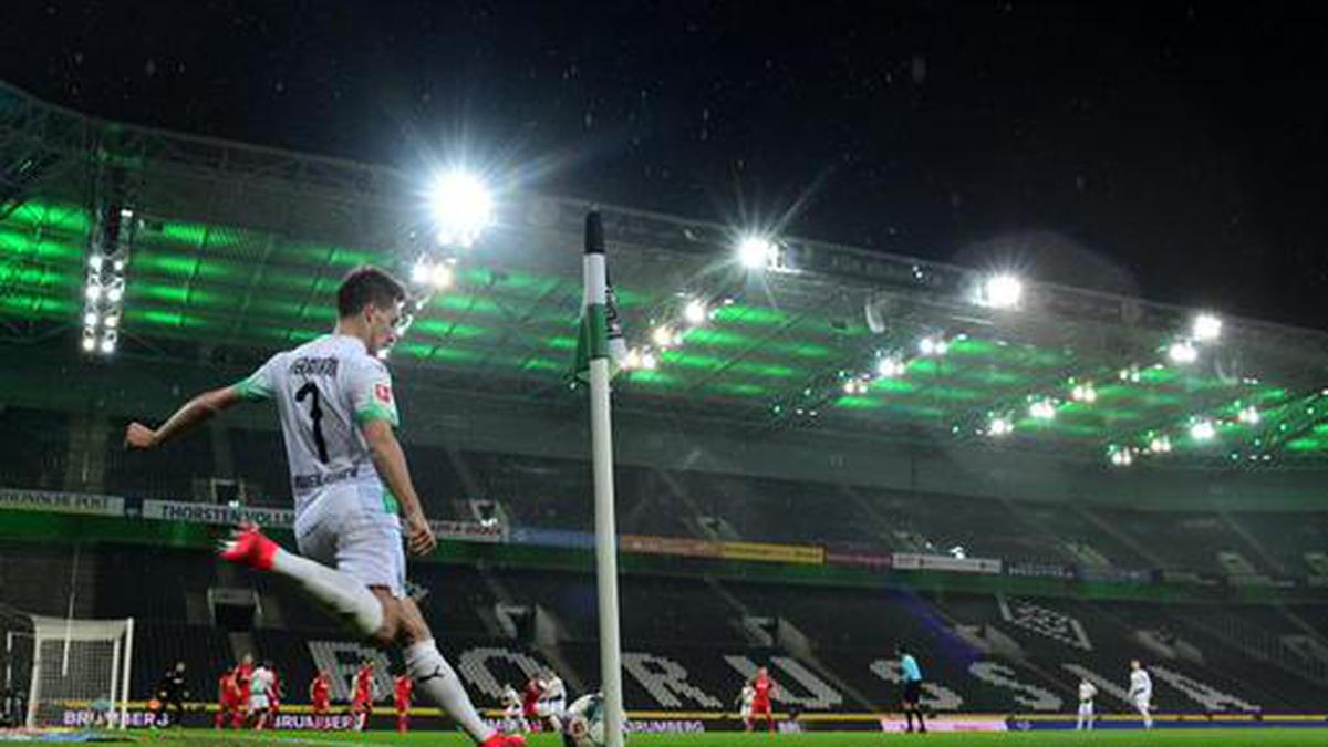 Gladbach plots cardboard cut-out fans for Bundesliga restart