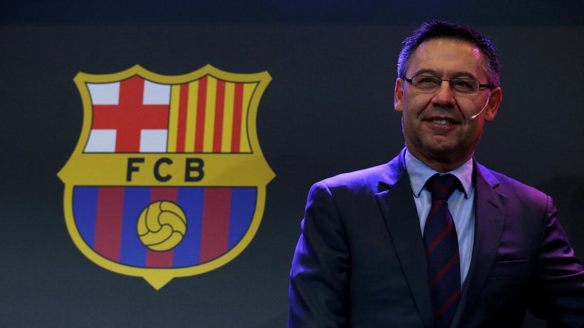 Barcelona president Josep Bartomeu faces vote of no-confidence