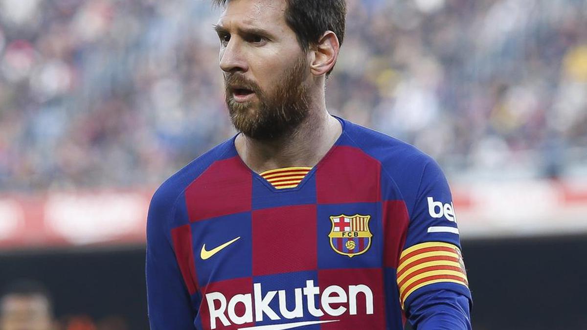 Messi dismisses Inter transfer and Ronaldinho bail rumours