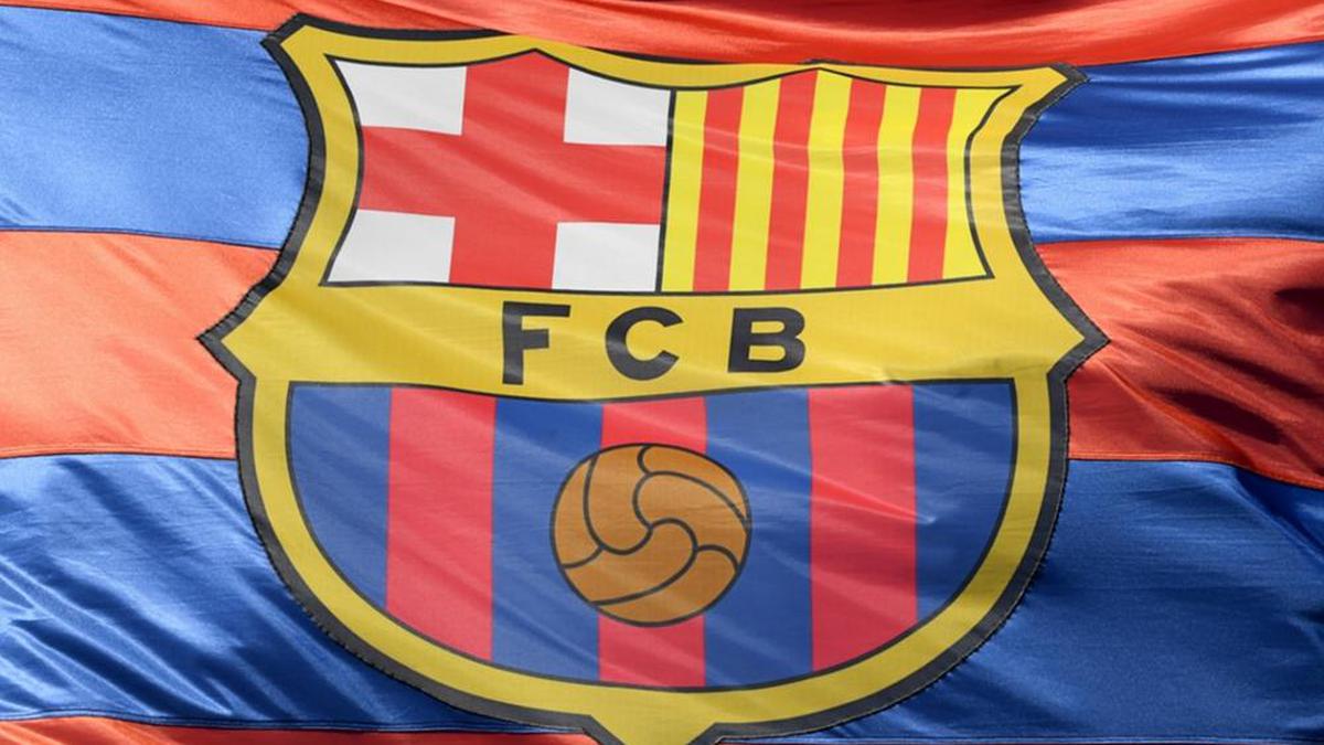 Six Barcelona board directors step down