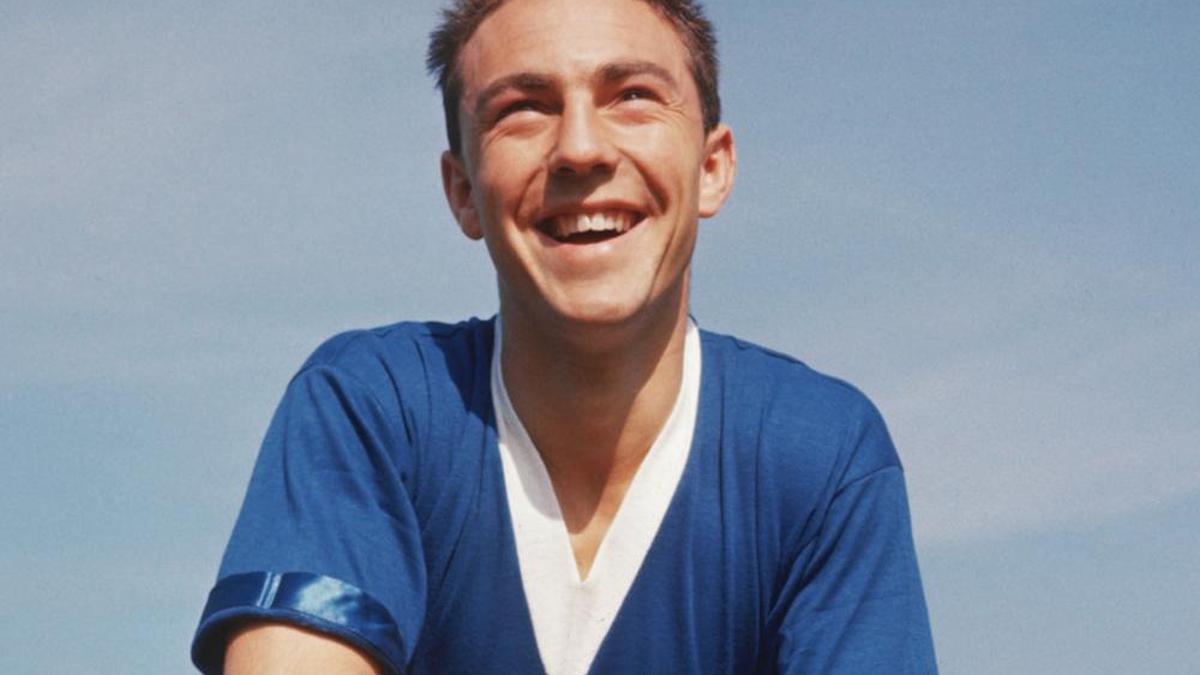 Tottenham great Jimmy Greaves returns home from hospital