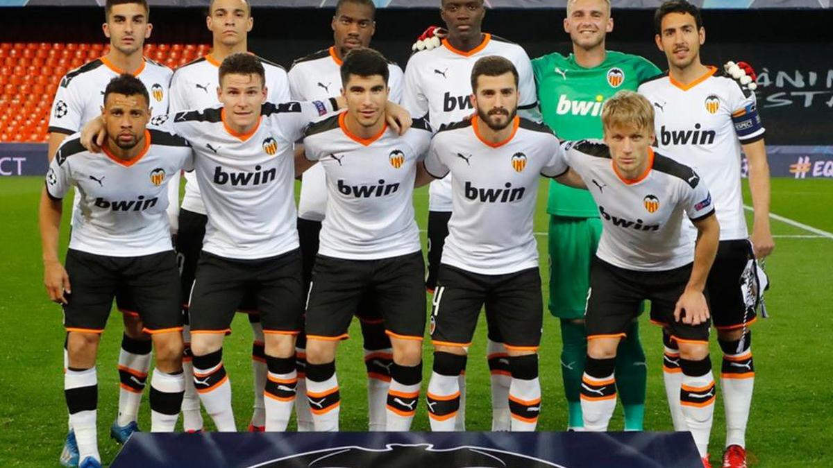 Valencia players agree to coronavirus pay cuts