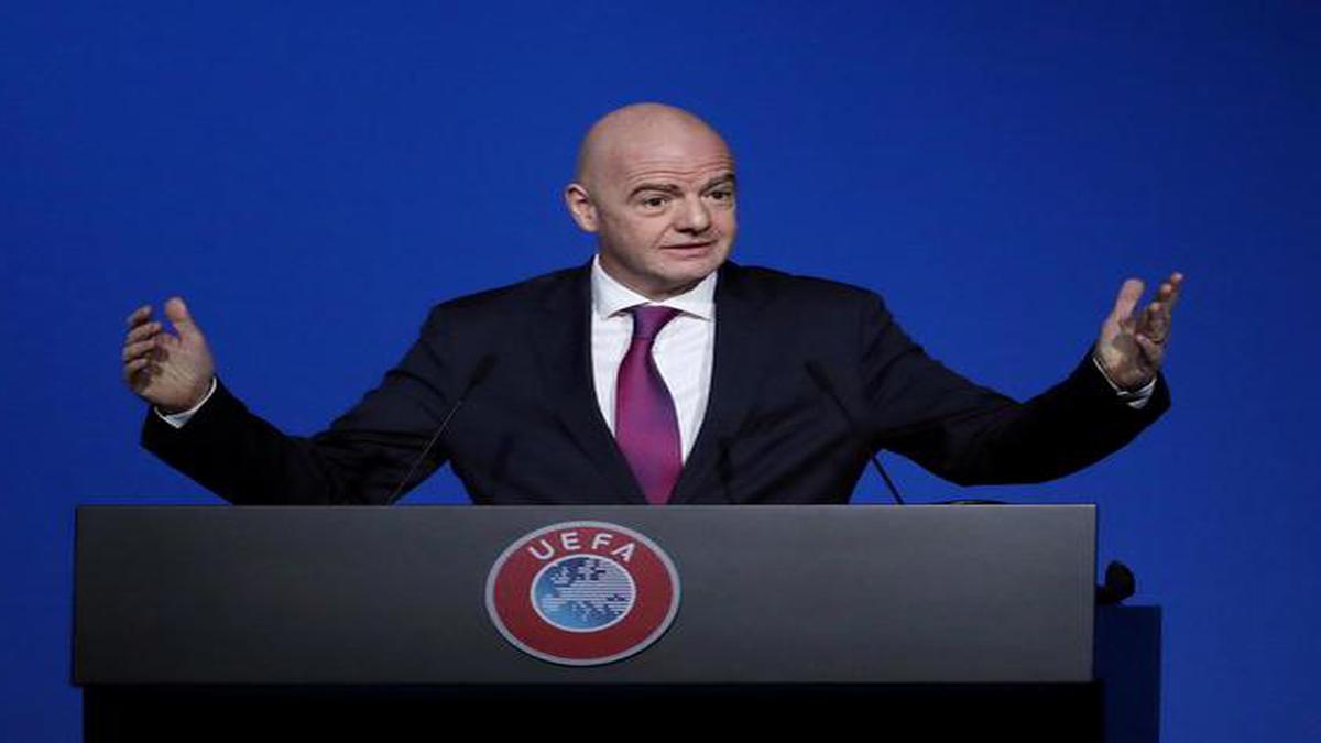 FIFA: Gianni Infantino should remain president during probe