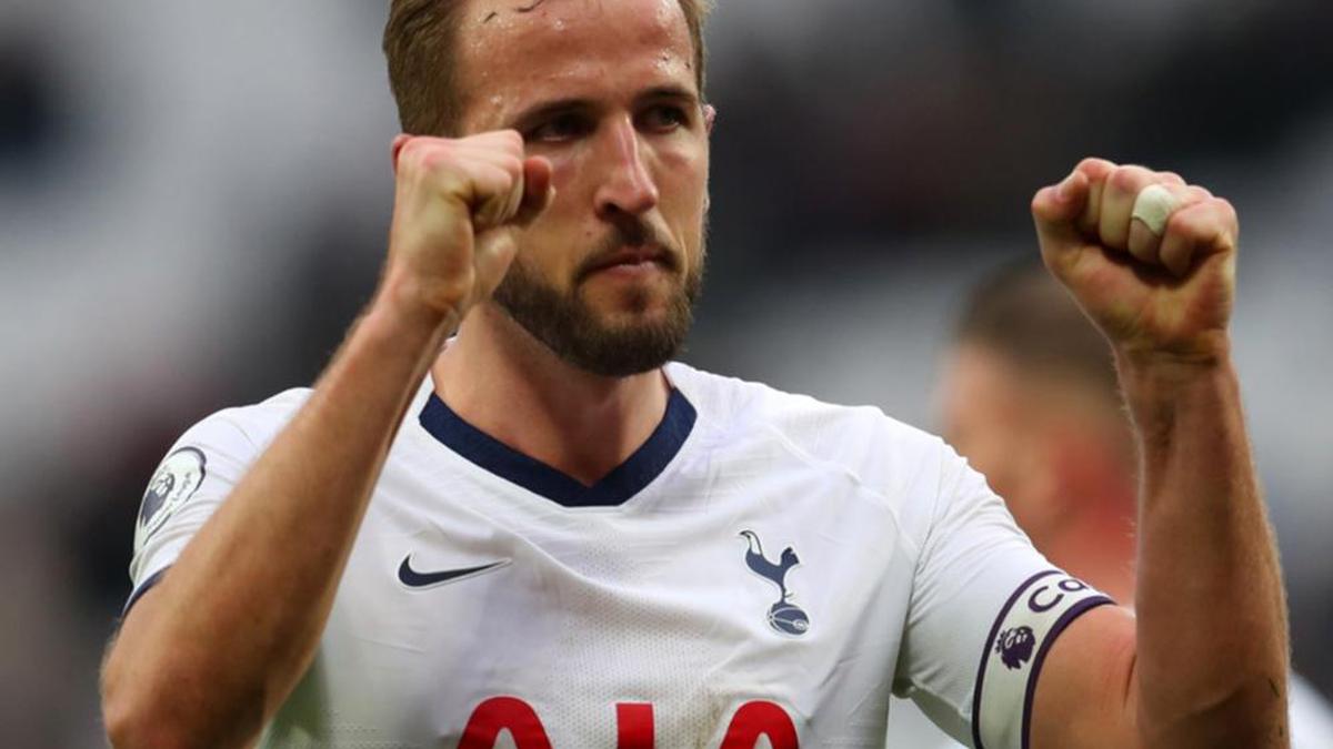 Man Utd should target Harry Kane over Jadon Sancho, says Scholes