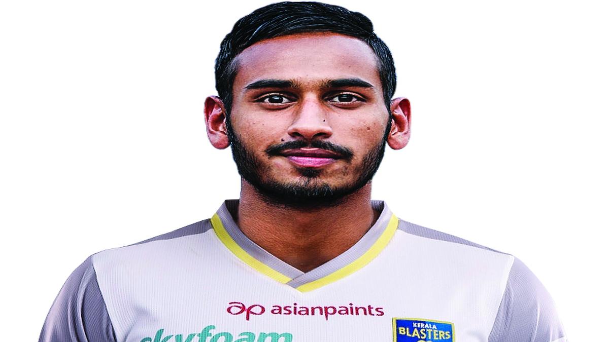 Kerala Blasters signs teenage goalkeeper Prabhsukhan Gill Sports news