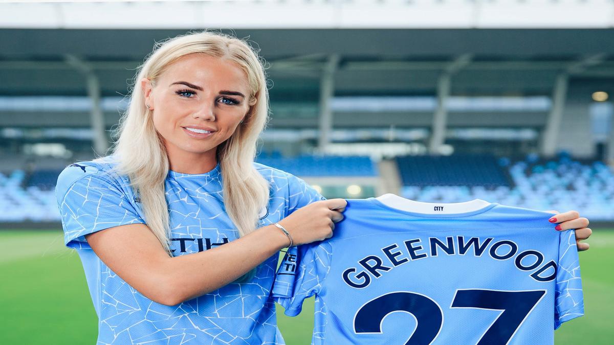 Man City signs Alex Greenwood from Lyon