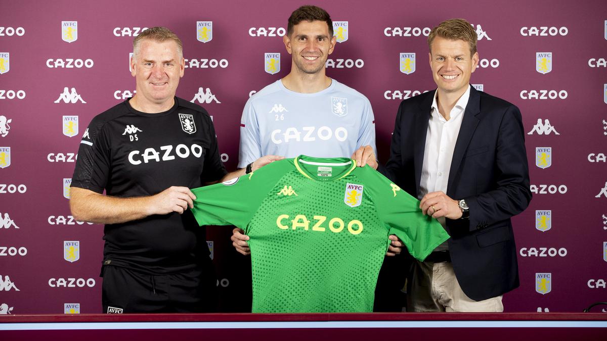 Aston Villa signs Martinez from Arsenal on four-year deal