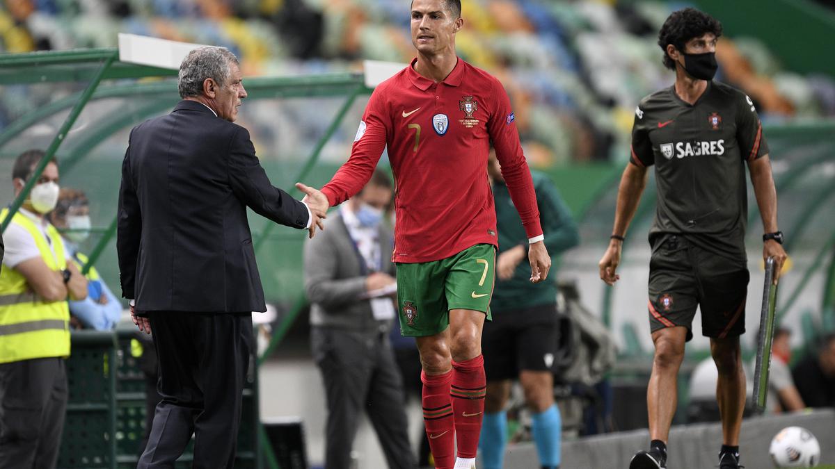 Ronaldo in public row with Italian sports minister over health rules Covid-19 - football news