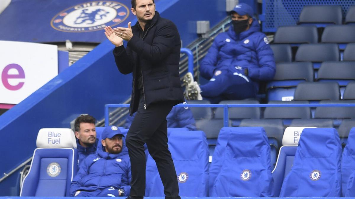 Frank Lampard keen to extend stay at Chelsea