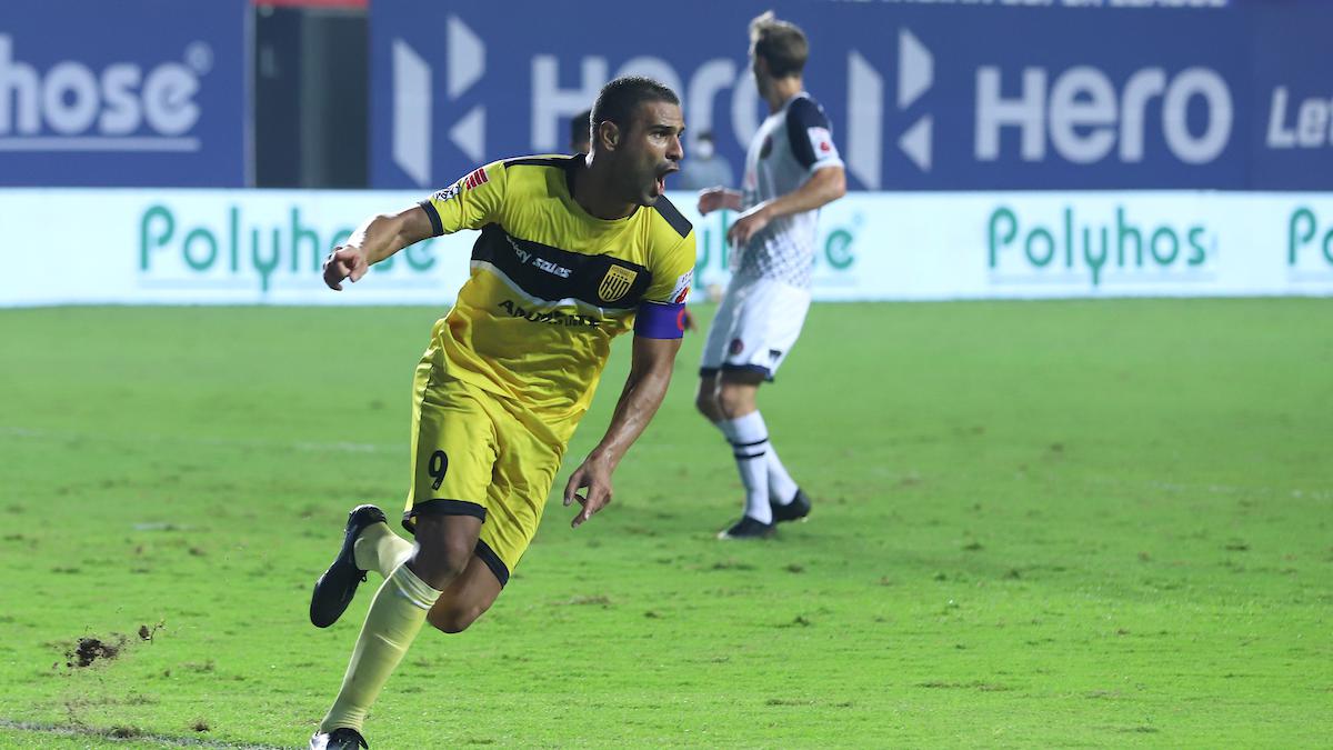 ISL 2020-21 HFC vs SCEB Highlights: Santana brace powers Hyderabad past SC East Bengal - ISL Match Today - Sportstar