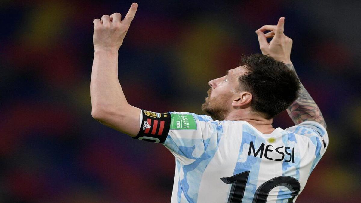 Messi scores penalty but Argentina held by Chile in 2022 qualifier