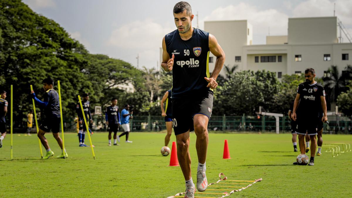 Rafael Crivellaro to stay on at Chennaiyin FC, signs new contract