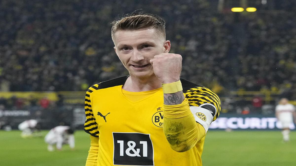 Late Reus goal hands Dortmund 2-1 win over Stuttgart