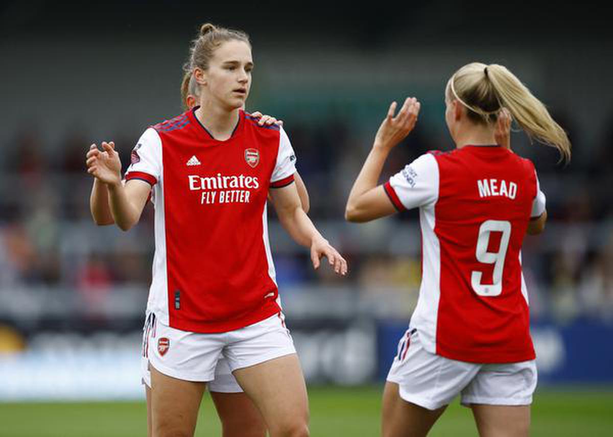 Vivianne Miedema signs new Arsenal Women contract