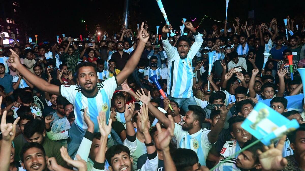 Watch Messi fans in Kerala install Argentine great’s cutout in Arabian
