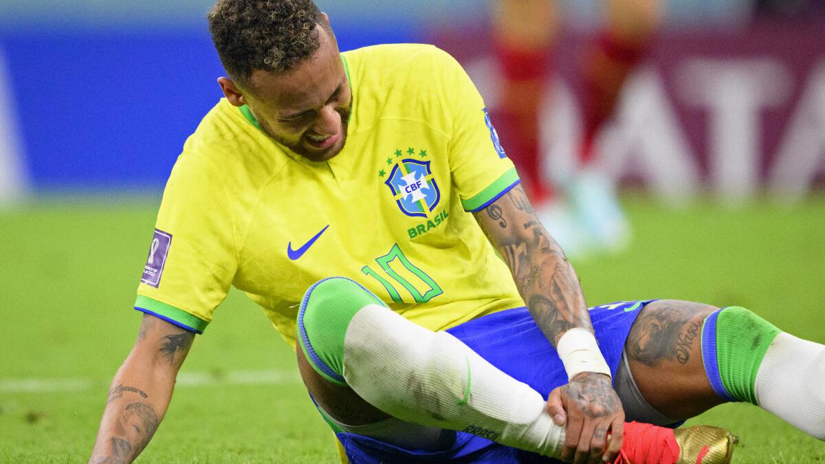 Neymar suffers ankle injury vs Serbia at FIFA World Cup; Brazil manager Tite says ‘he will keep playing’