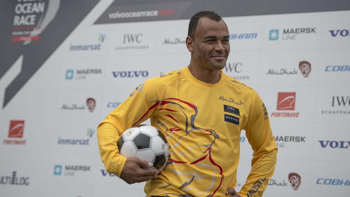 Cafu expected more from Neymar