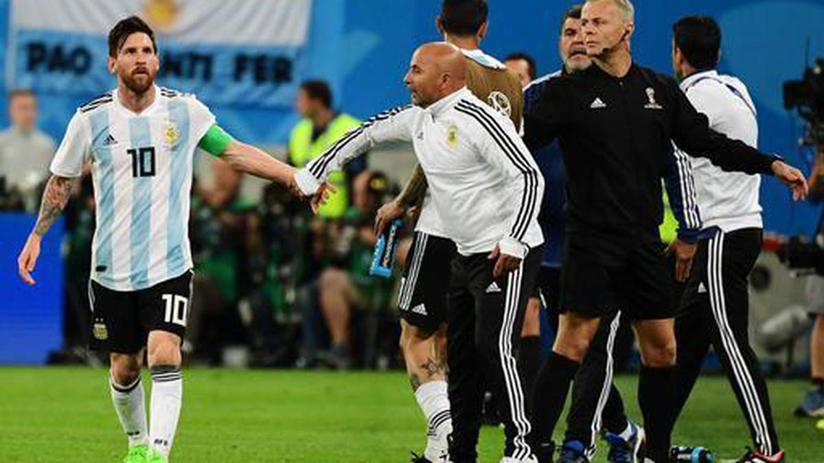 Genius Messi a shining light for Argentina, says Sampaoli