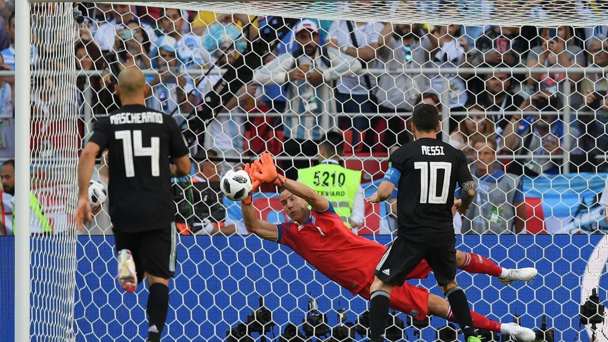 Halldorsson: 'A dream come true to save Messi's penalty kick'