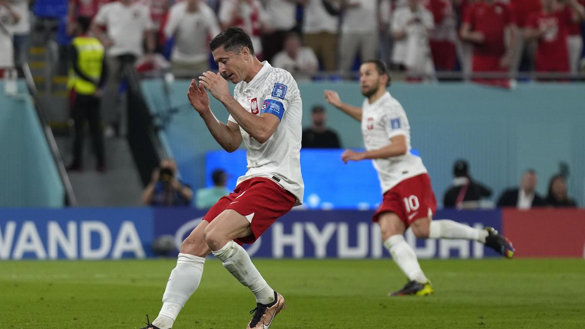 Lewandowski will still take penalties despite World Cup miss - Poland coach