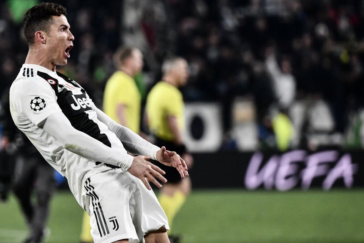 Ronaldo's late winner buoys Man United, while Juventus stifles defending  champion Chelsea