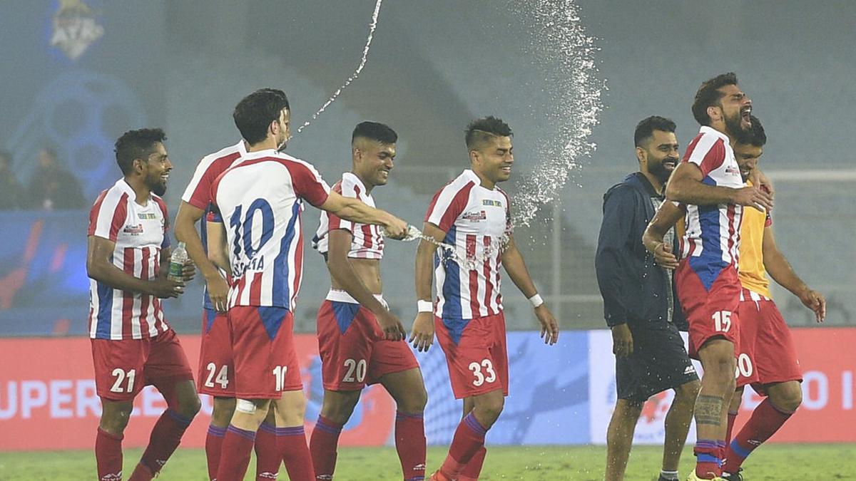 ATK beats NEUFC to top ISL table - Talking Points