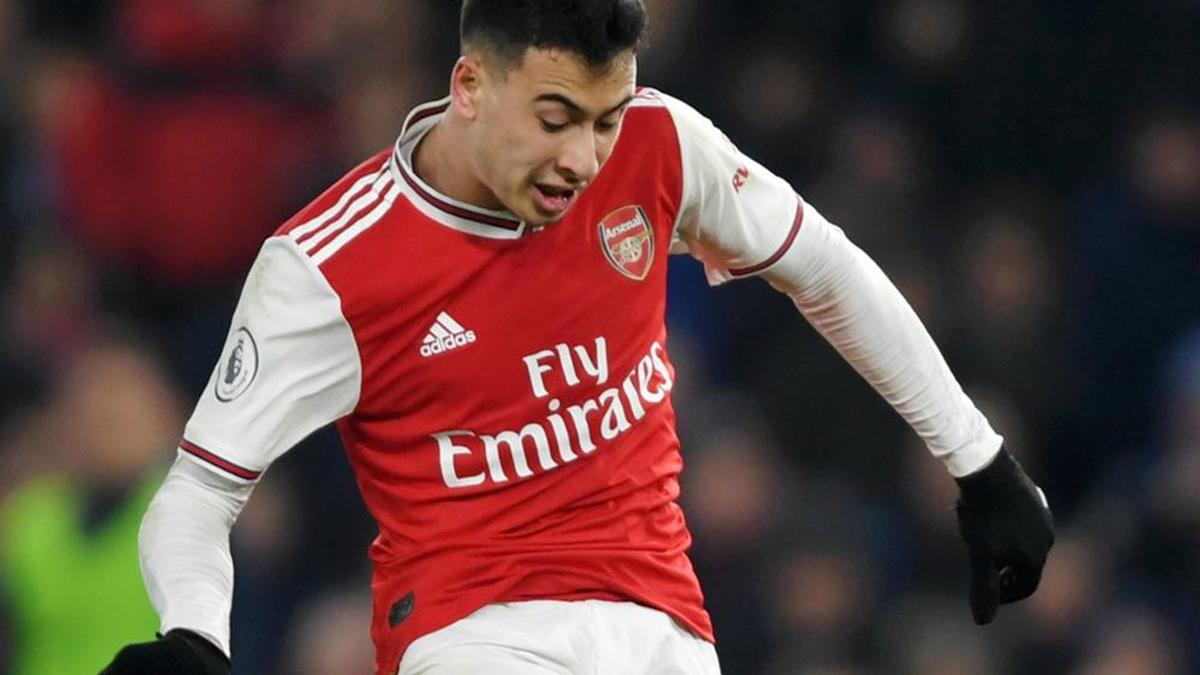 Arsenal forward Martinelli signs new long-term deal