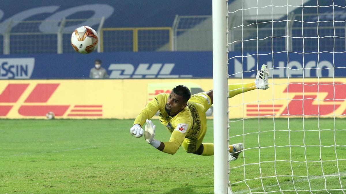 ISL 2020-21 talking points: Rehenesh thwarts, Eze strikes in Jamshedpur's win over Bengaluru - ISL news - Sportstar