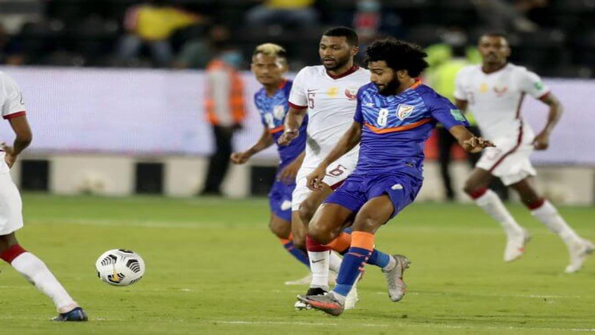 10-man India loses 0-1 to Qatar in 2022 FIFA World Cup qualifier