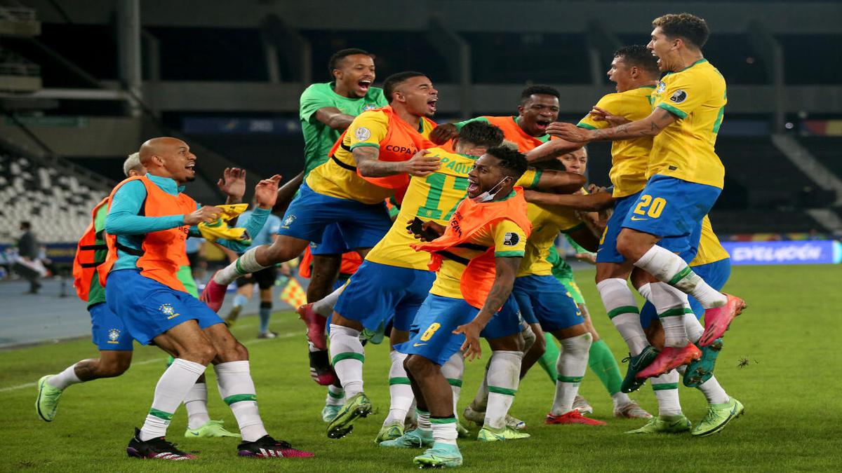 Copa America: Late Casemiro goal gives Brazil controversial 2-1 win over Colombia