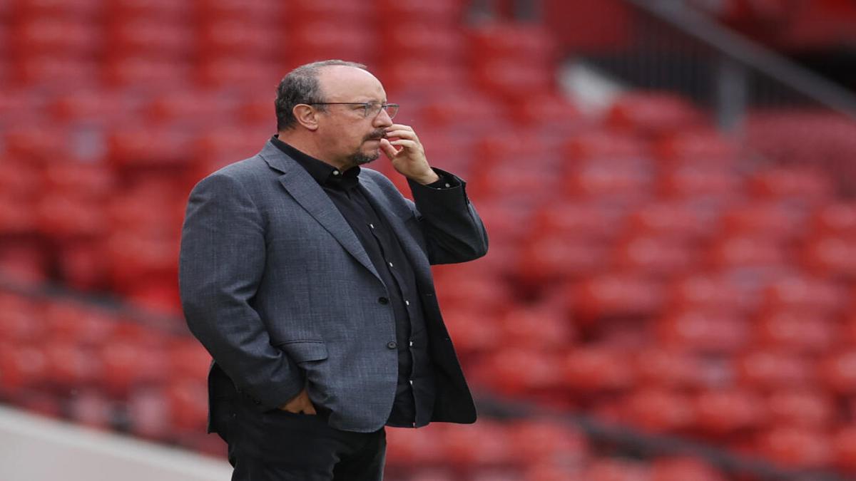 Rafael Benitez faces uphill task to win over Everton fans