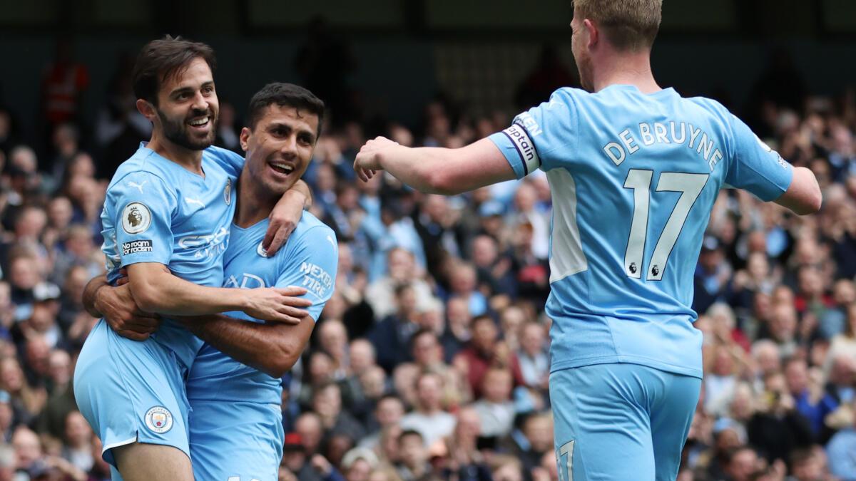 Silva and De Bruyne see City past Burnley