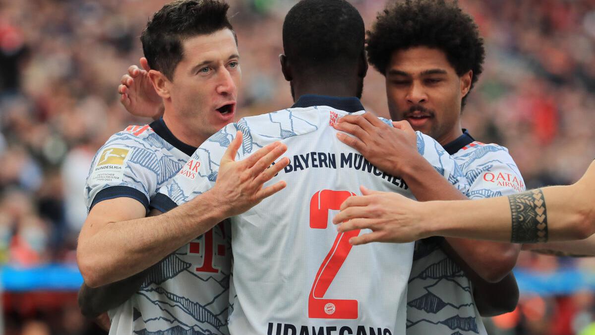 Bayern crushes Leverkusen to return to top of Bundesliga