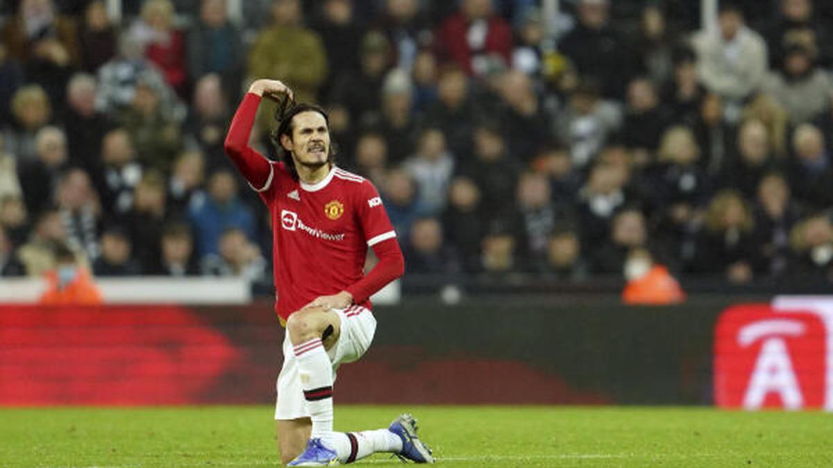 Cavani rescues point for Man United in 1-1 draw at Newcastle