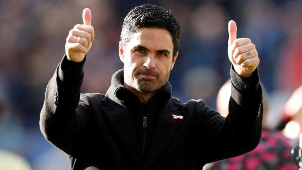 Mikel Arteta says Arsenal could sign new midfielder