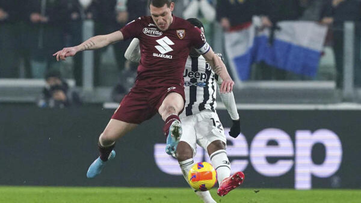 Juventus title hopes stunted with derby draw, fresh injuries