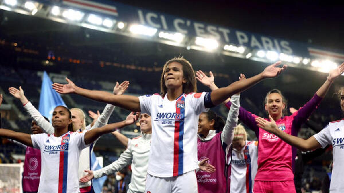 Women's Champions League: Lyon, Barcelona set up final