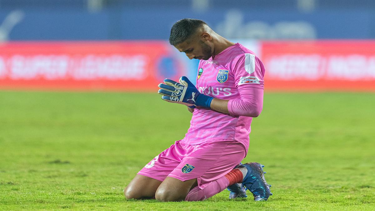 Goalkeepers Albino Gomes and Prabhsukhan Singh Gill join Kerala Blasters -  The Away End