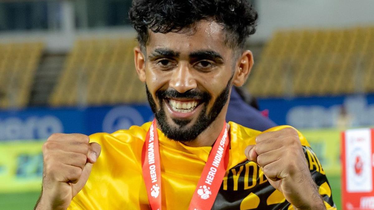 ISL 2022-23: Akash Mishra signs a three-year extension at Hyderabad FC