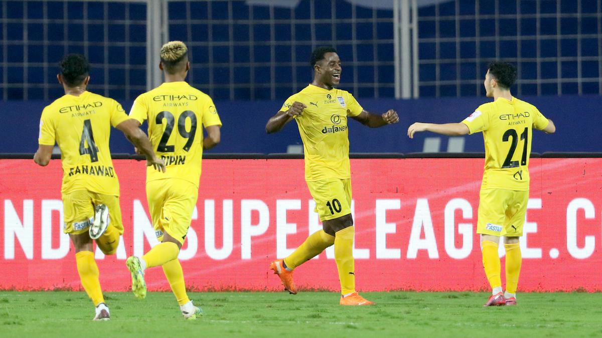 ISL 2020-21 news: Mumbai City trounces Bengaluru to hand it a third straight loss - ISL news - Sportstar