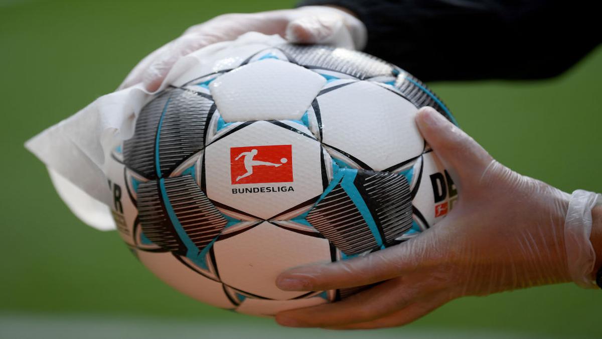 Bundesliga 2020/21 revenues to drop by one billion euros says DFL