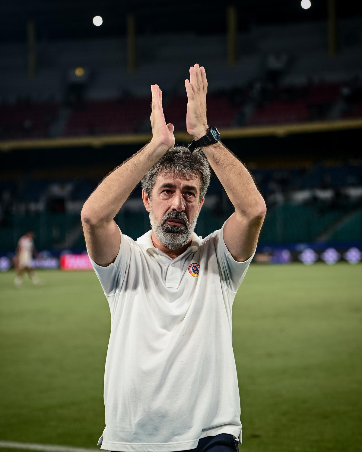 Oscar Bruzon prestaval Východné Bengálsko kúsok po kúsku, požadoval taktickú flexibilitu, kolektívnu vieru a to, čo nazval 'knockout mentalitou'.