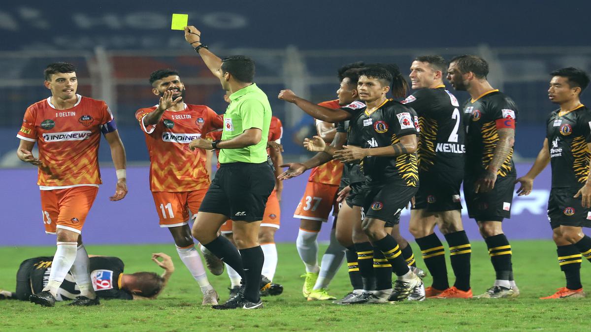 ISL 2020-21 news: SC East Bengal comes from behind to hold 10-man FC Goa