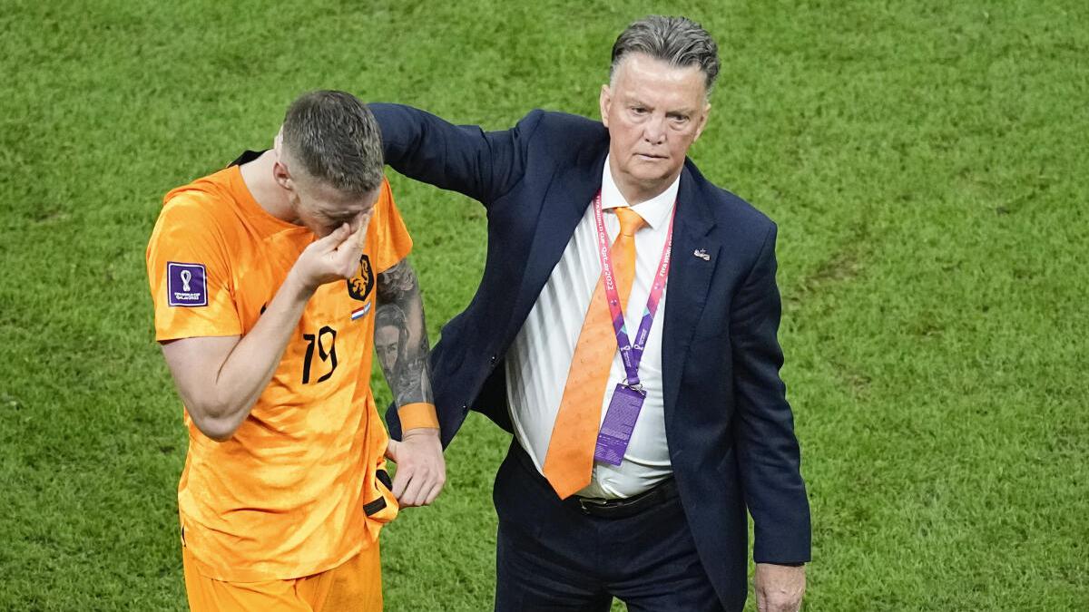 Louis van Gaal anuncia su retiro tras desgarradora derrota ante Argentina