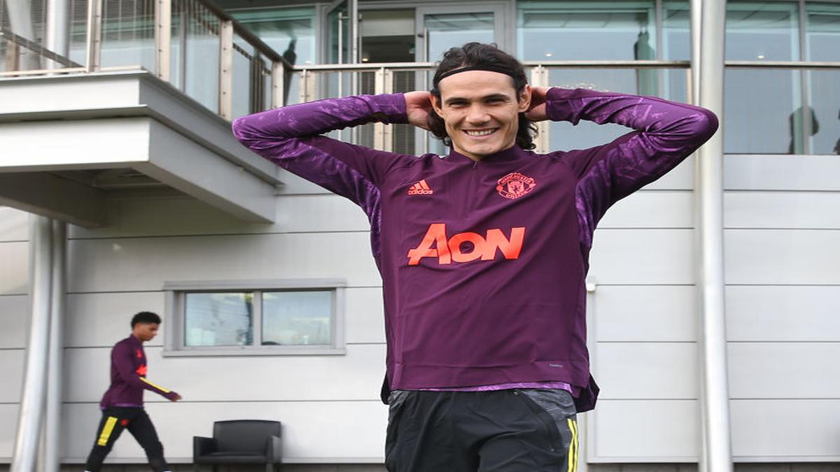 Cavani misses out on quick return to Paris with Man United - Football News - Sportstar