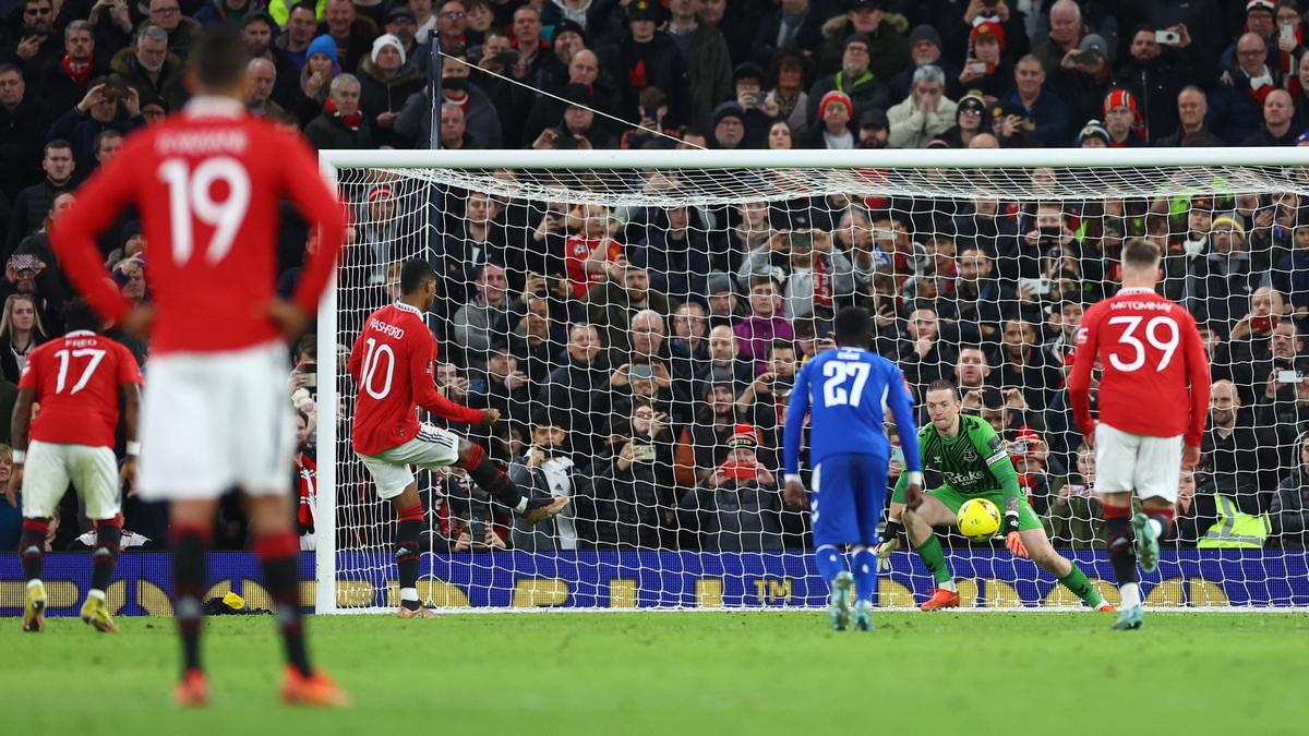 FA Cup: Manchester United beats Everton 3-1 to advance